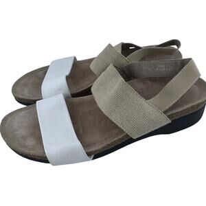 Munro Pisces Leather Cream Tan Summer Casual Sandals 7M